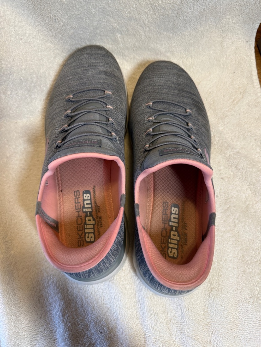 Skechers Women's Gray Knit Slip-On Athletic Shoes with Pink Trim - Picture 4 of 5